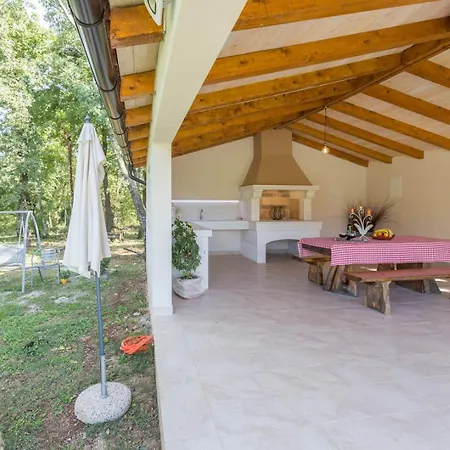 Apartment Susnjic With Pool, Children Playground And Terrace Baderna
