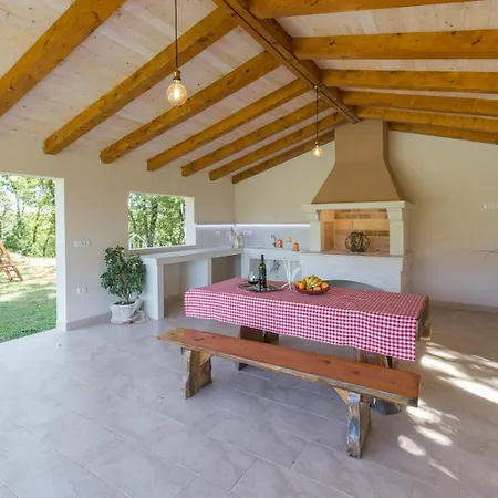 Apartmán Susnjic With Pool, Children Playground And Terrace