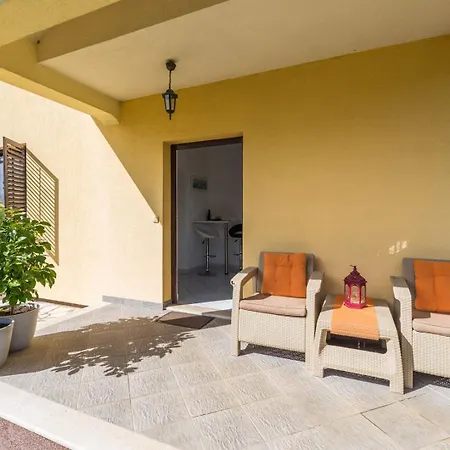 Susnjic With Pool, Children Playground And Terrace * Baderna
