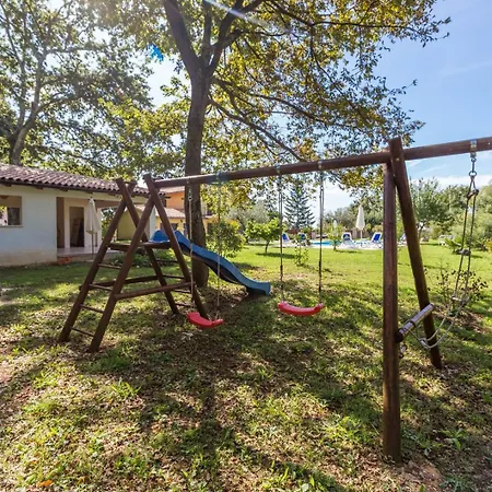 Susnjic With Pool, Children Playground And Terrace *